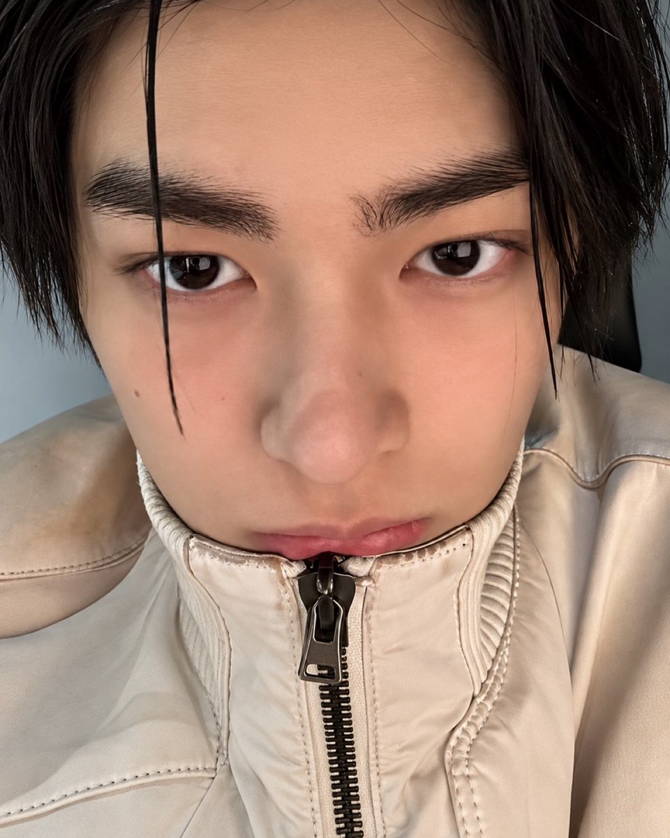 tetecoidezinha's tweet photo. best selca taker https://t.co/xTMQZspD6P