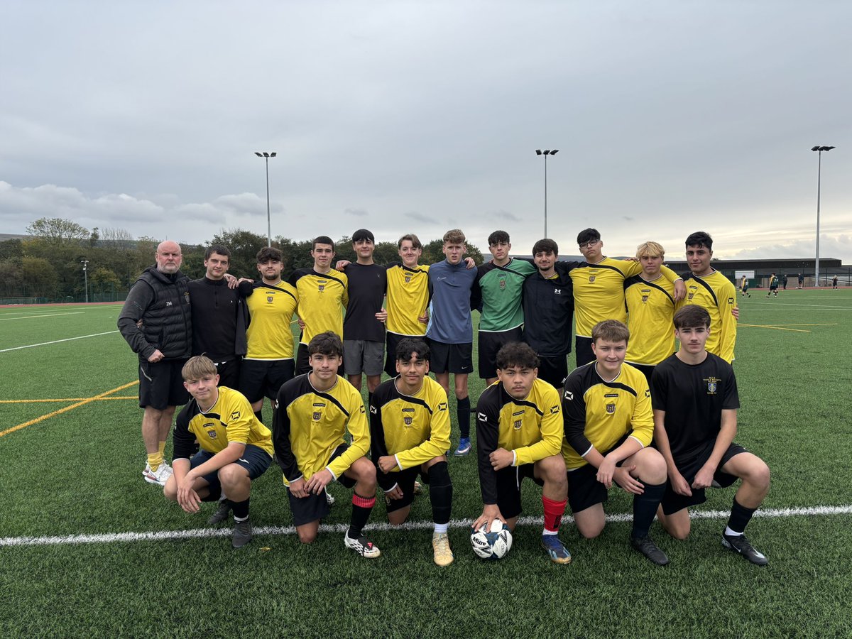 MCSactive's tweet photo. Massive thanks to Mr Davies and our friends @Dyffrynamanpe for a lovely 6th form Football game tonight. Some great skills from both teams with DA coming through in the end. Home fixture in 2027 @AllWalesSport @WelshSchoolsFA @MorristonComp https://t.co/rYWftx7SeD