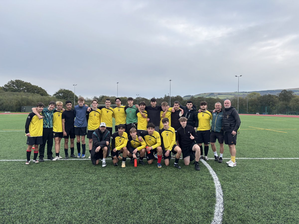 MCSactive's tweet photo. Massive thanks to Mr Davies and our friends @Dyffrynamanpe for a lovely 6th form Football game tonight. Some great skills from both teams with DA coming through in the end. Home fixture in 2027 @AllWalesSport @WelshSchoolsFA @MorristonComp https://t.co/rYWftx7SeD