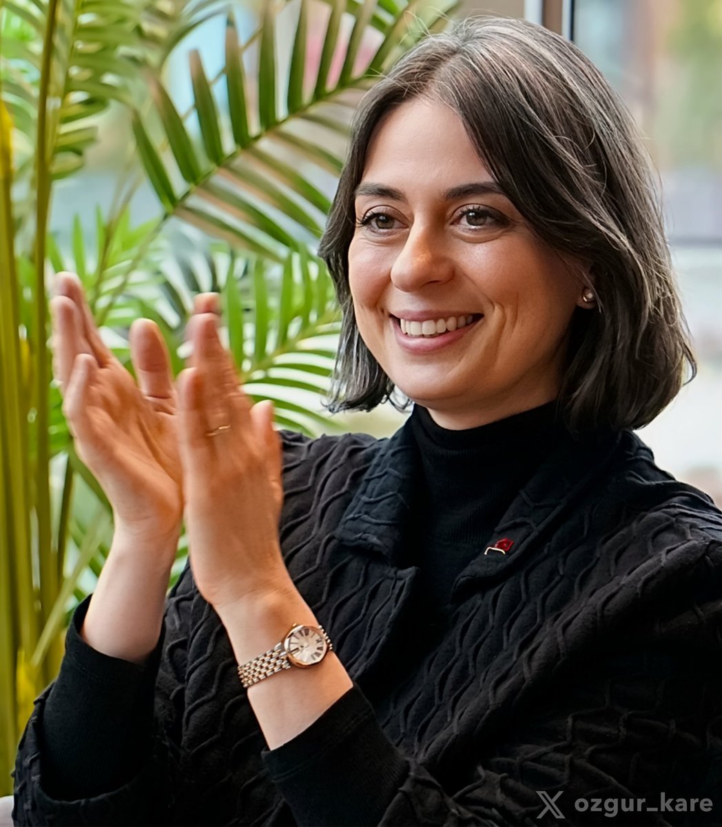 dilekkarafazli's tweet photo. Siz ne yaparsanız yapın.
Ne ederseniz edin.
Vurun kırın asın kesin.
Gerçek ve üstelik hakikât değişmez.
Üsküdar 'ın başkanı Sinem Dedetaş'tır.
@sdedetas https://t.co/42gwGq58Pm