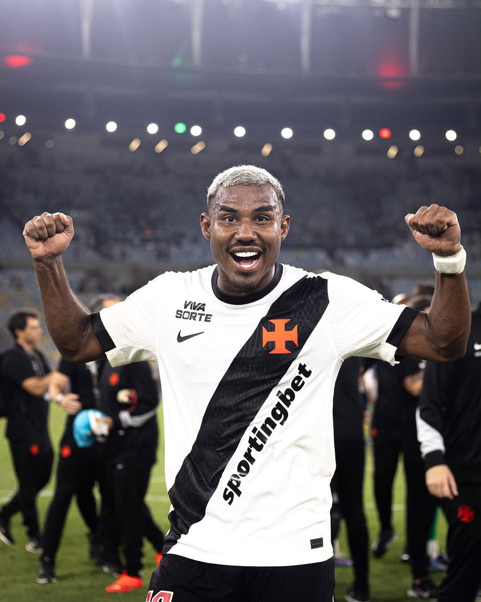 CRVGbjorn3's tweet photo. Hoje é dia desse homem.

Máquina de guerra.
Jogador culhudo e decisivo.
Gosta de jogo grande.

Vai brilhar! https://t.co/KdCRcsaAuk