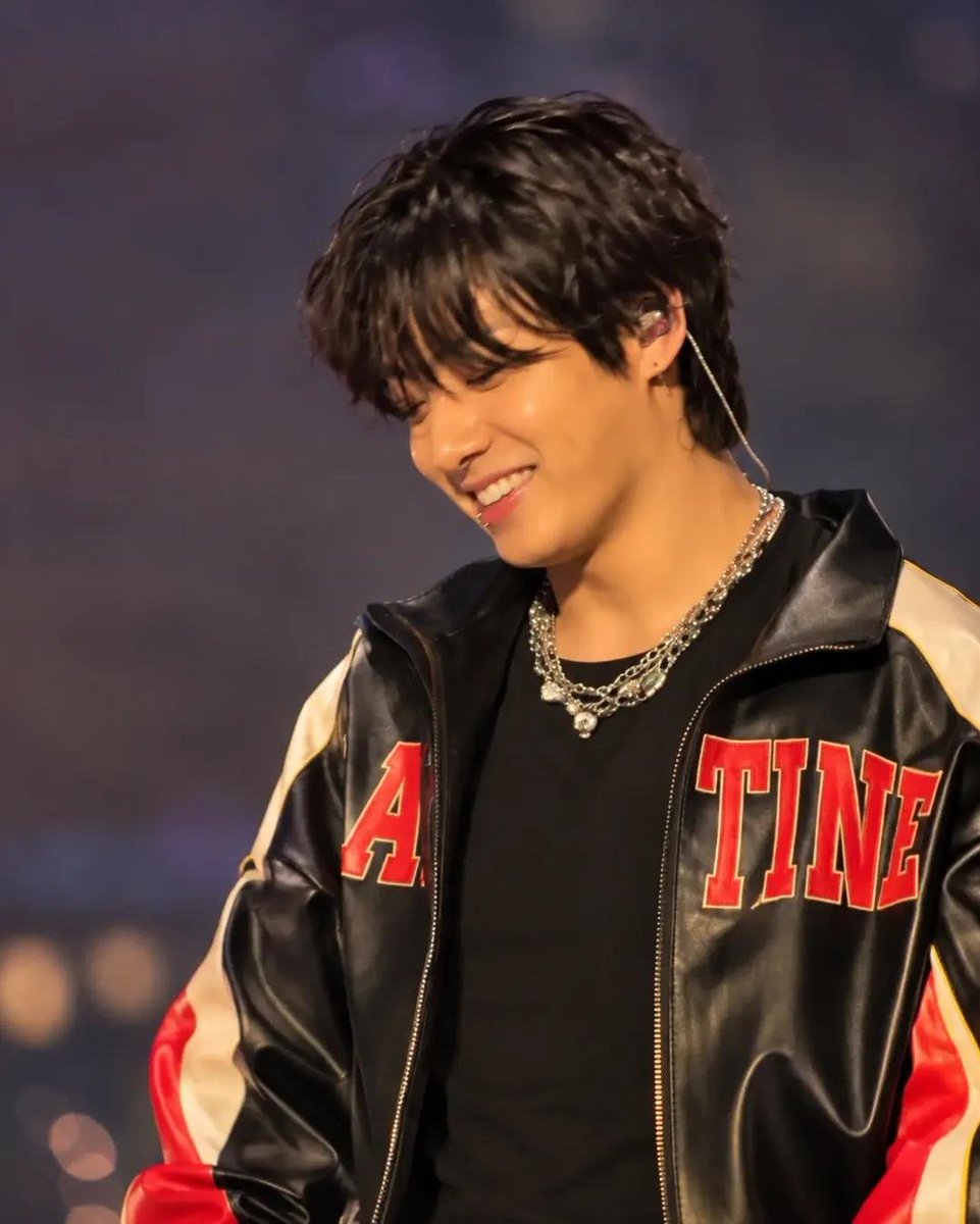 Gudrunkookie_71's tweet photo. I wish you a good evening ✨✨✨ 

#JUNGKOOK #TAEHYUNG #JIMIN #JHOPE #SUGA #JIN #RM   #정국 #태형 #지민 #제이홉 #슈가  #진 #김남준 #방탄소년단 #아포방포  #WeLoveYouJungkook  #bts_wallpaper #welovebts
#Jungkook_wallpaper https://t.co/NCH1yRyNOR