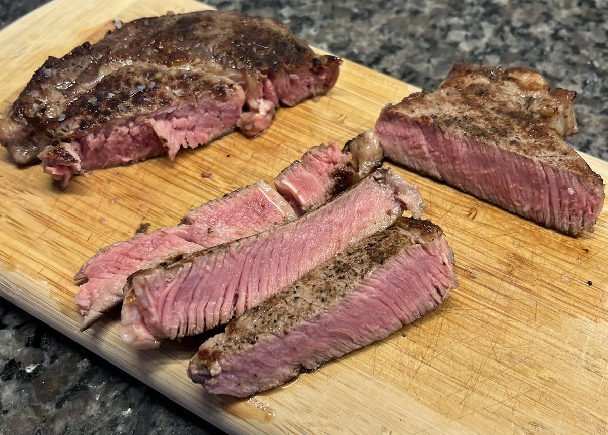 BiggestComeback's tweet photo. The strip steak I posted last week got close to 2 million views &amp; some brutally honest comments (details below)… 

Curious to see what you all think of today’s ribeye… https://t.co/QmvOHiZmMY