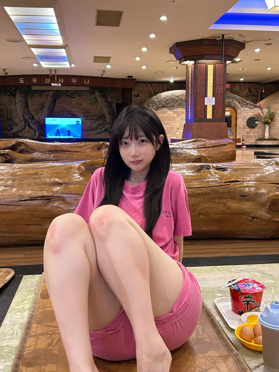 nar1_n2's tweet photo. 찜질방에서 라면먹을래?! 🍜 https://t.co/PoGf4rFGst