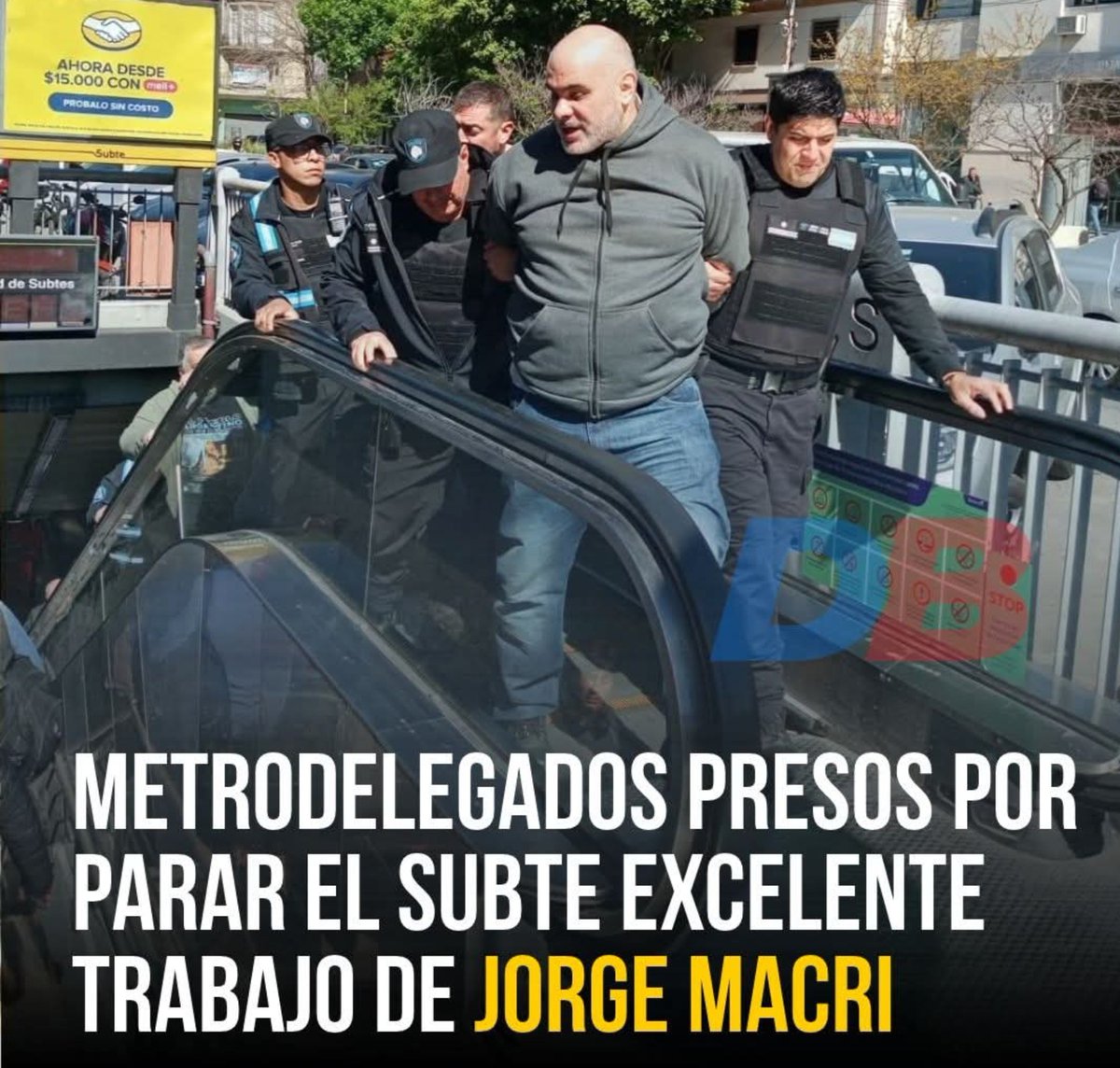 martinezmerce18's tweet photo. Que maravillosa imagen ! 
Ver a este zurdo hdmp que lo lleve la cana! 
Hay que empezar en meter en cana a estos zurdos !!!!! 
Se nos terminan muchos problemas https://t.co/Ed7KrQfkDk