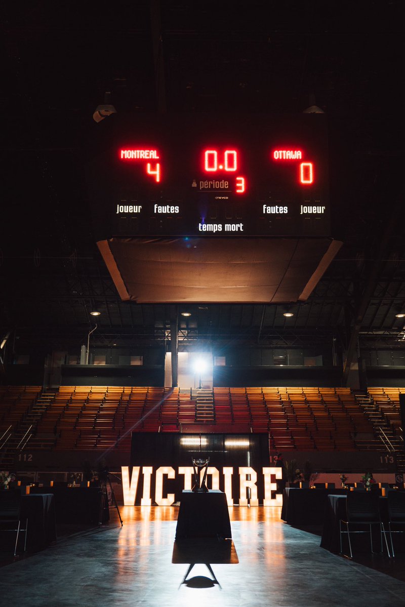 PWHL_Montreal's tweet photo. Today is today 💍 https://t.co/N7S5f86zfD