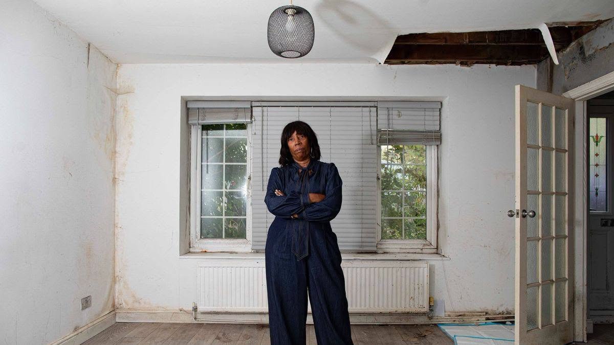 MENnewsdesk's tweet photo. This is Collette. She has shared how her tenant wrecked her home after refusing to leave or pay £55,000 in rent over three years – and it cost her thousands of pounds to remove her.

Collette began letting out her two-bedroom family home to a new tenant in May 2021 at £1,600 per month.

Prior to renting out the property, Collette had lived there with her son, and began letting it out 11 years ago when she relocated.