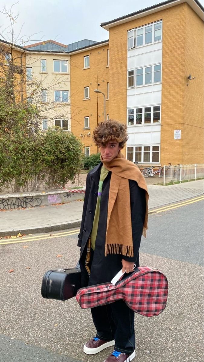 notdearhansen's tweet photo. — socmed au sebastián x rafael ⋆˚꩜｡

dónde sebastián se muda a madrid a empezar el conservatorio de música y se encuentra a rafael, estudiante de artes dramáticas.

provienen de dos sitios muy distintos, pero ya se dice... los opuestos se atraen. https://t.co/h16K3OMxCG