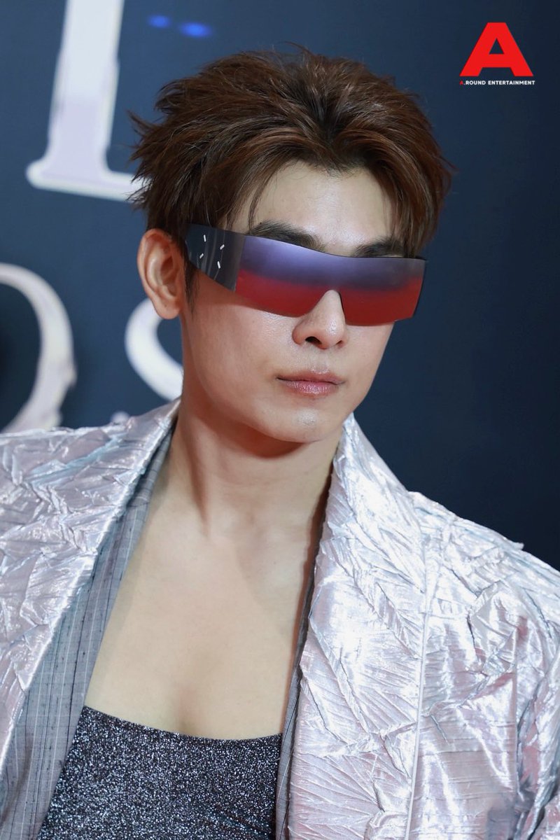 around_ent's tweet photo. “มิว ศุภศิษฏ์” ร่วมเดินพรมในงานประกาศรางวัล “HOWE AWARDS 2026” 

MEW AT HOWE AWARD
#HOWEAWARDS2026xMew 
#MewSuppasit 
#HOWEAWARDS2026
#HOWEMAGAZINE https://t.co/9VvIiKCK6f