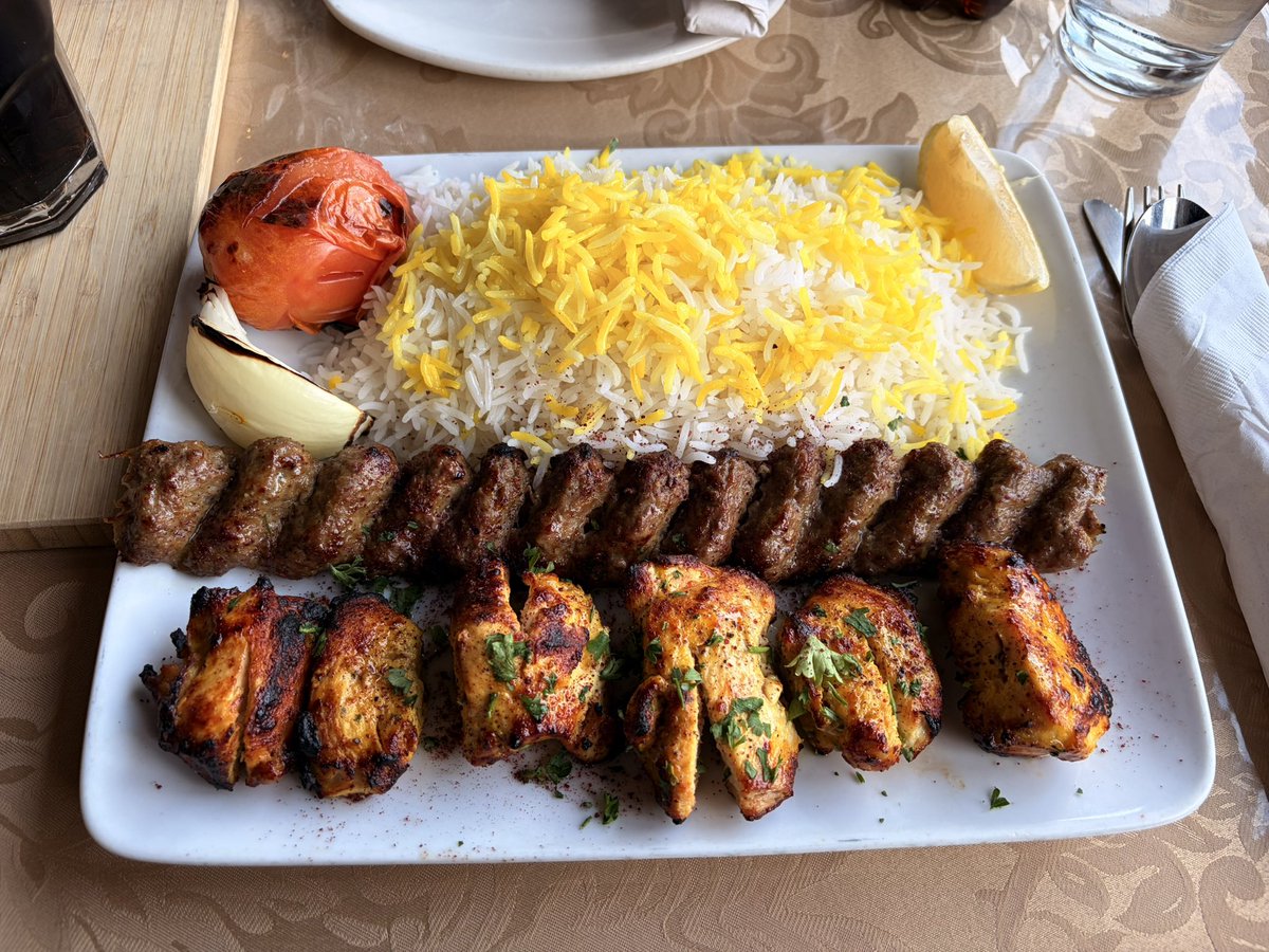 SnazzyLabs's tweet photo. persian food best food https://t.co/9HbQ7amVhI