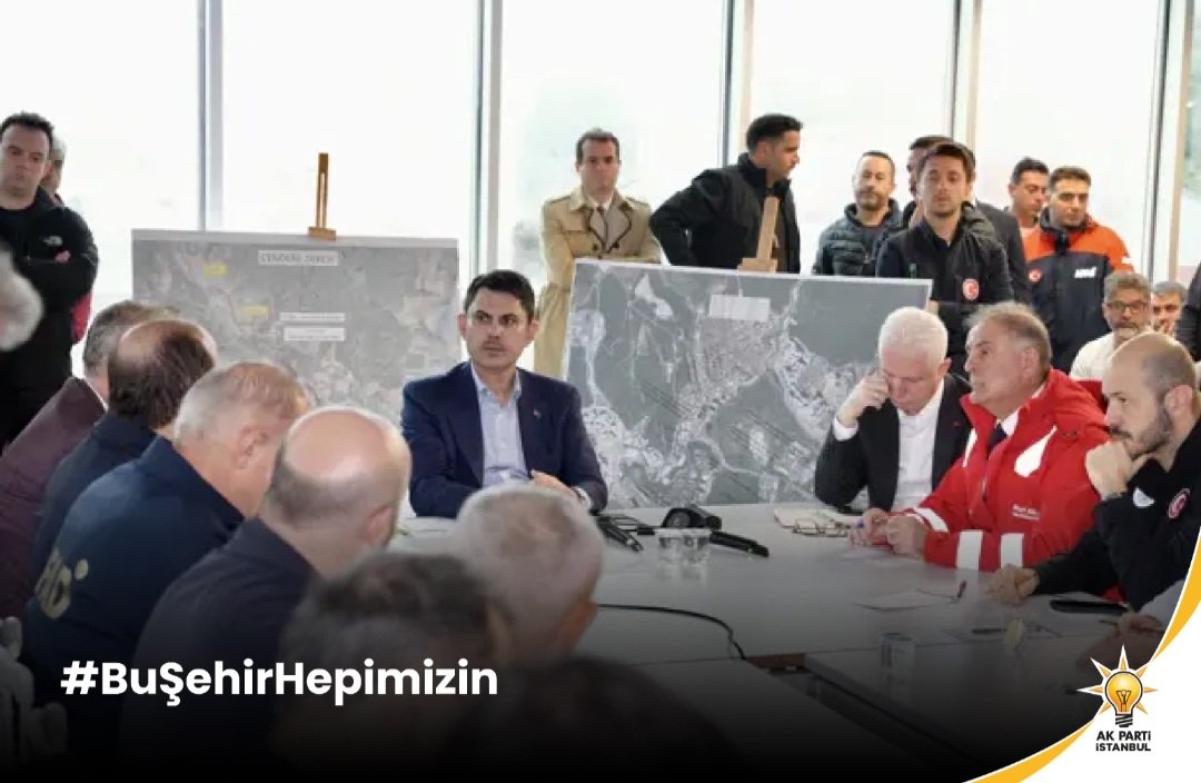 NurdanOzavc's tweet photo. İçişleri Bakanlığımız tüm birimleriyle İstanbul'un sokaklarında. Güvenlikten tahliyeye, yardımların ulaştırılmasından koordinasyona kadar devletin güçlü ve şefkatli eli her an omuzumuzda. 
#BuŞehirHepimizin

@AKKadinSisli https://t.co/AF8TJXgLrY