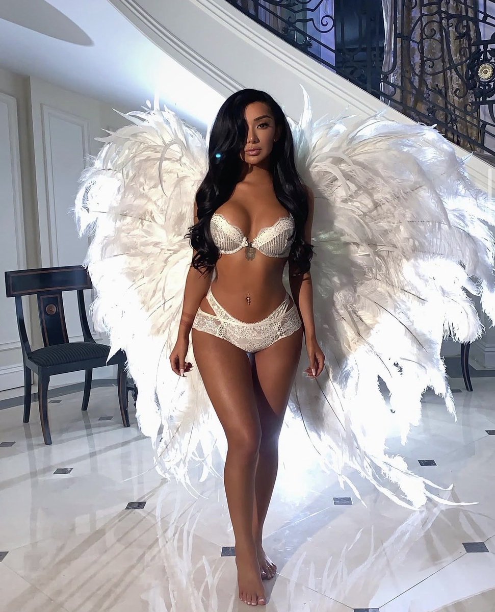 NikitaDragun's tweet photo. trans women are the FANTASY! 👼🏻 https://t.co/GzVzmI3Htg