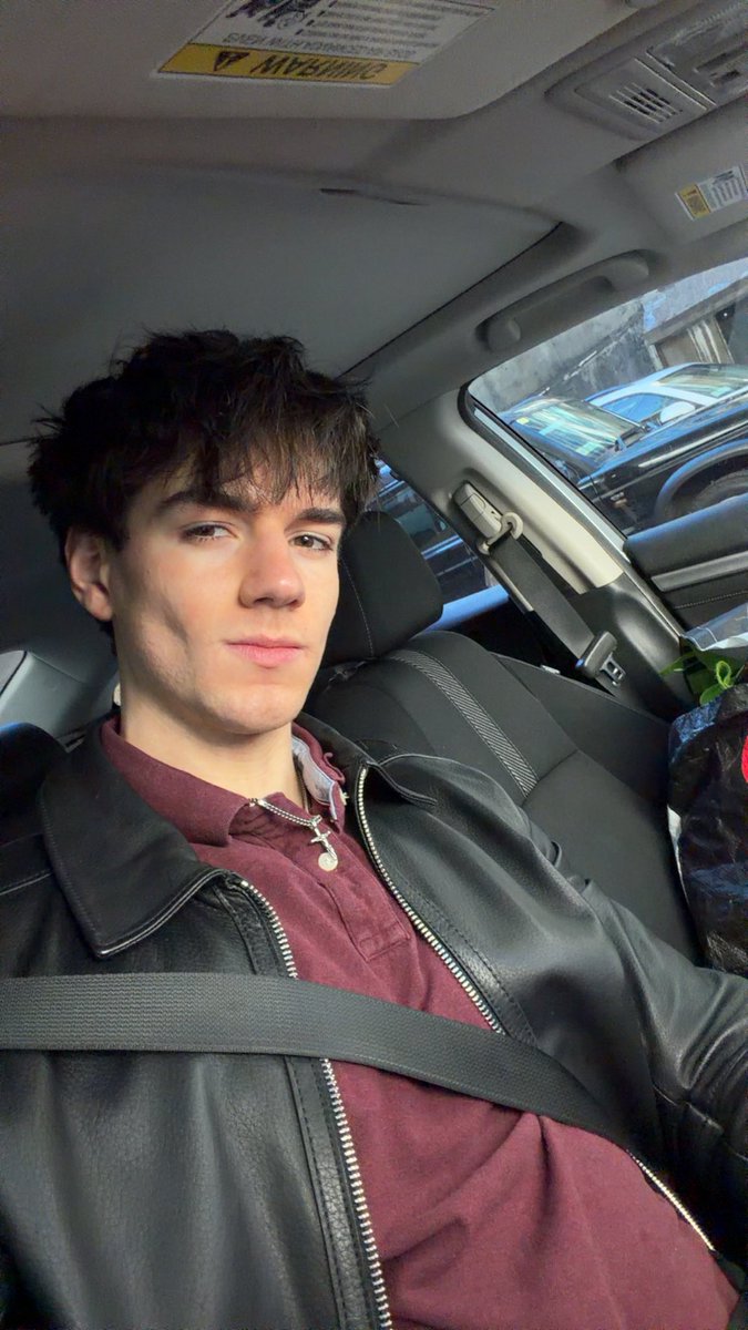 MattConvard's tweet photo. looking for a passenger *prince https://t.co/QNxzFm4gxQ