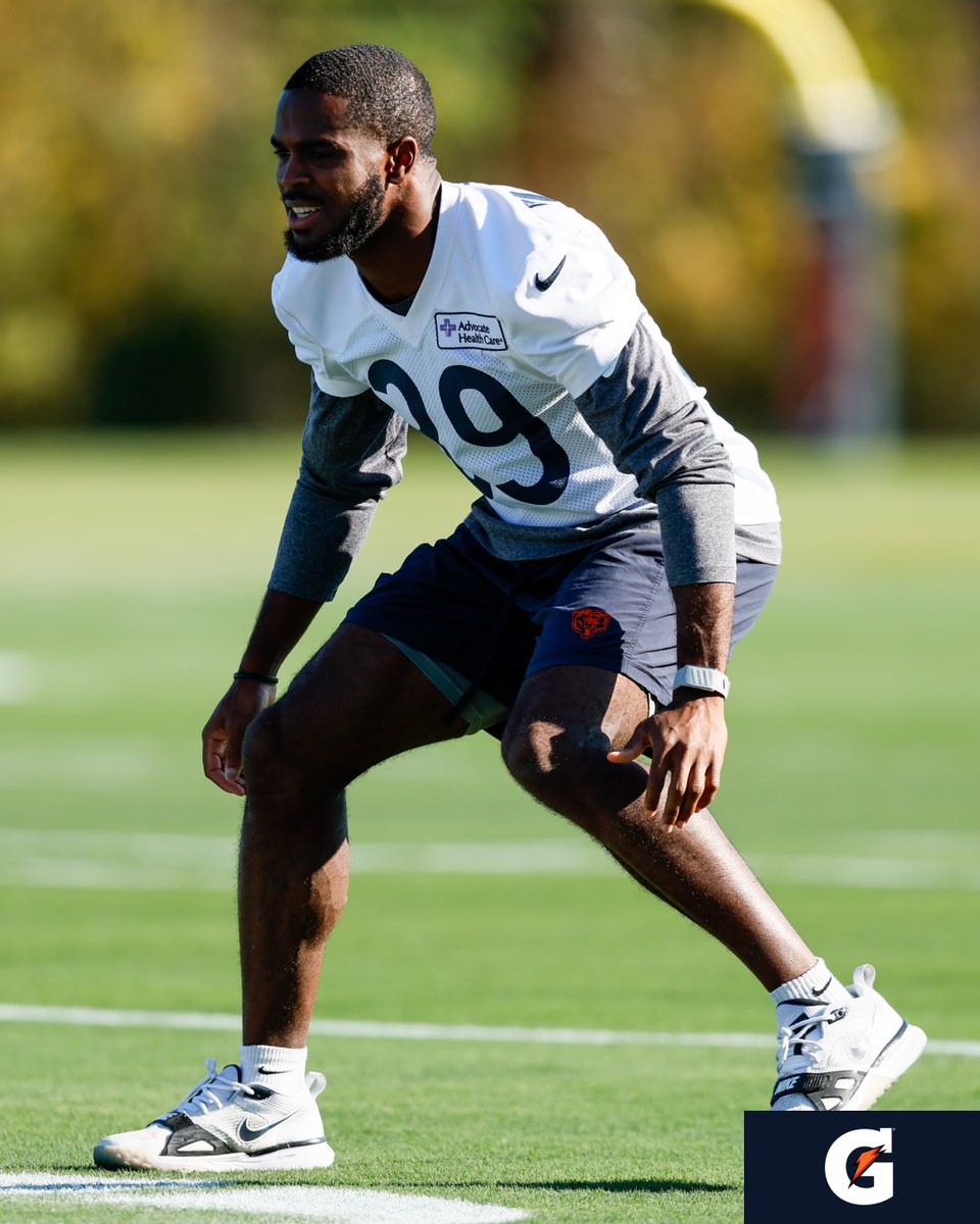 ChicagoBears's tweet photo. Fine-tuning for Thursday 🔧 https://t.co/yMBLvGUntH