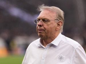FabioLazaro_'s tweet photo. 💸⚠️ CRISE SEM FIM

Corinthians volta a atrasar direitos de imagem e chega a 3º mês de dívida

Clube não quitou parcela que venceu nesta terça e acumula cerca de R$ 30 milhões em atrasos com o elenco -- sem contar as premiaçõe em aberto.

🔗https://t.co/KC2aSu7yGO https://t.co/i6xZQUiMHc