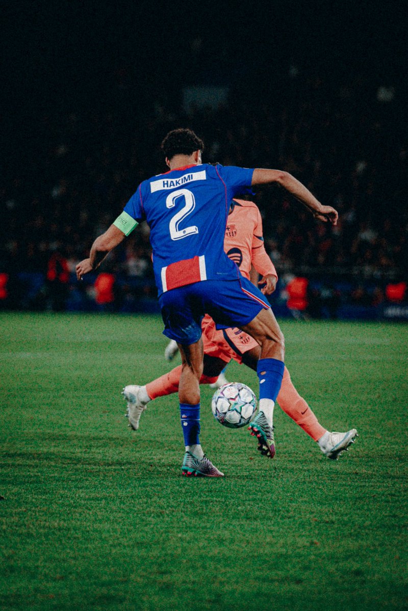 AchrafHakimi's tweet photo. Ici c'est Paris 🇫🇷 https://t.co/cXPgzj9dRg