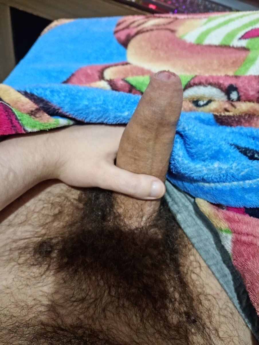 Eve_rori_'s tweet photo. Gente em casa mas a pica pedindo carinho na sala mesmo https://t.co/jFuqkYsiDY