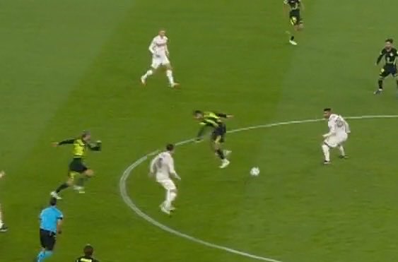 HashimiATM's tweet photo. Pubill's action before Hjulmand got the red card... a night to forget for him. https://t.co/t1etXq7rIT