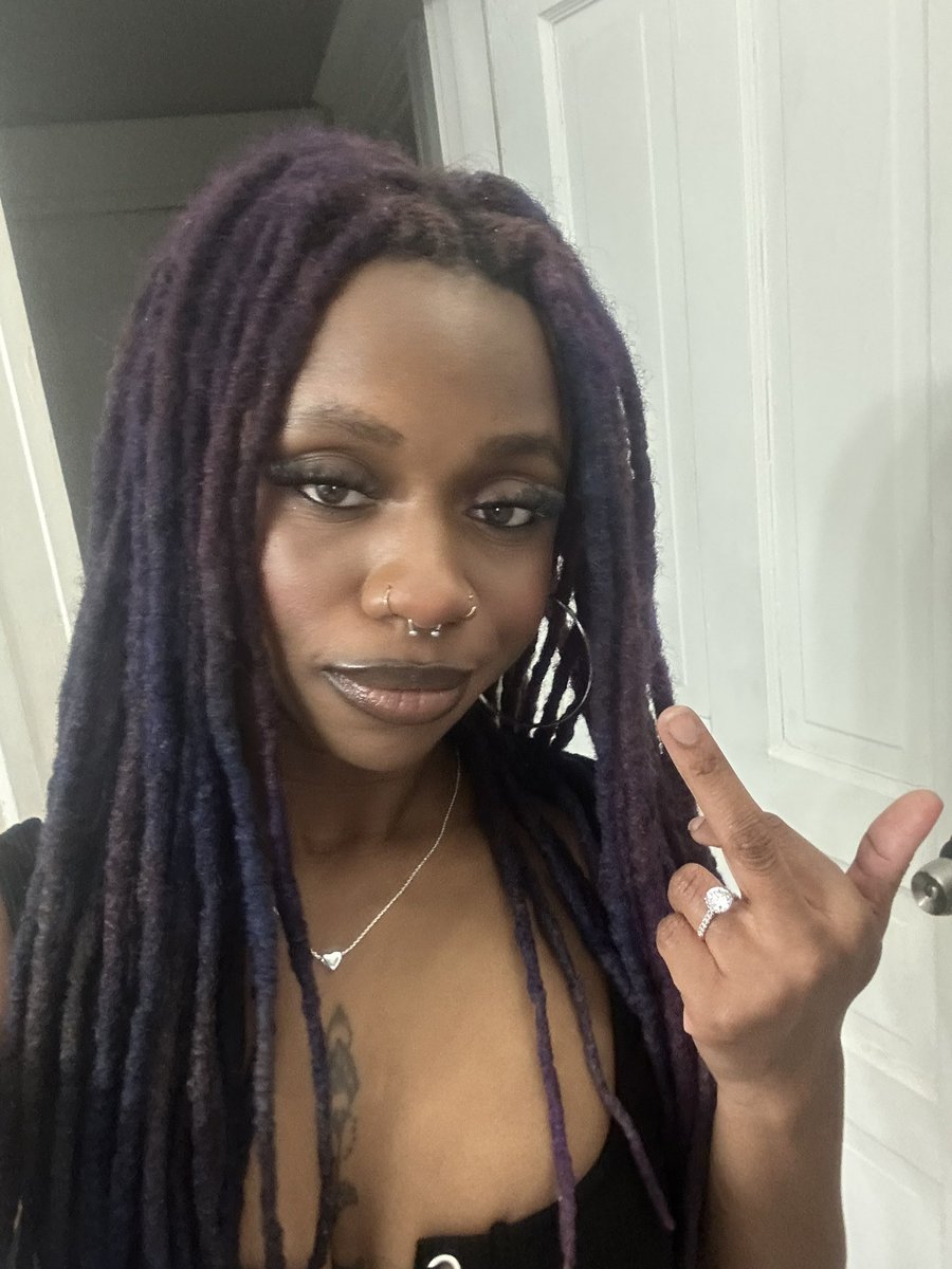 missssmula's tweet photo. i know you're in love with me bitchboy 🤭 https://t.co/AQyrS5CWyi