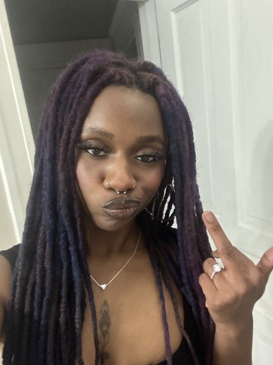 missssmula's tweet photo. i know you're in love with me bitchboy 🤭 https://t.co/AQyrS5CWyi