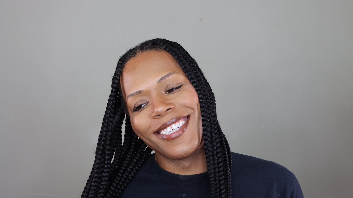 MakeupByTorrenc's tweet photo. “Hiatus Over” on @youtube now! https://t.co/mY3YfB1dxX
#Makeupbytorrence #makeup #beauty #cosmetics https://t.co/hPBtxwgkxr