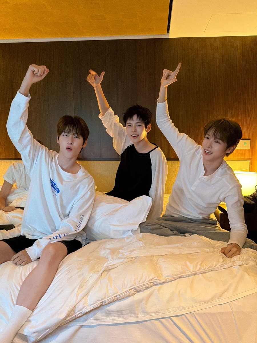 riize_archives's tweet photo. 261021 riize_official instagram update with #EUNSEOK #SHOTARO #SUNGCHAN https://t.co/cN2FdQZC5P