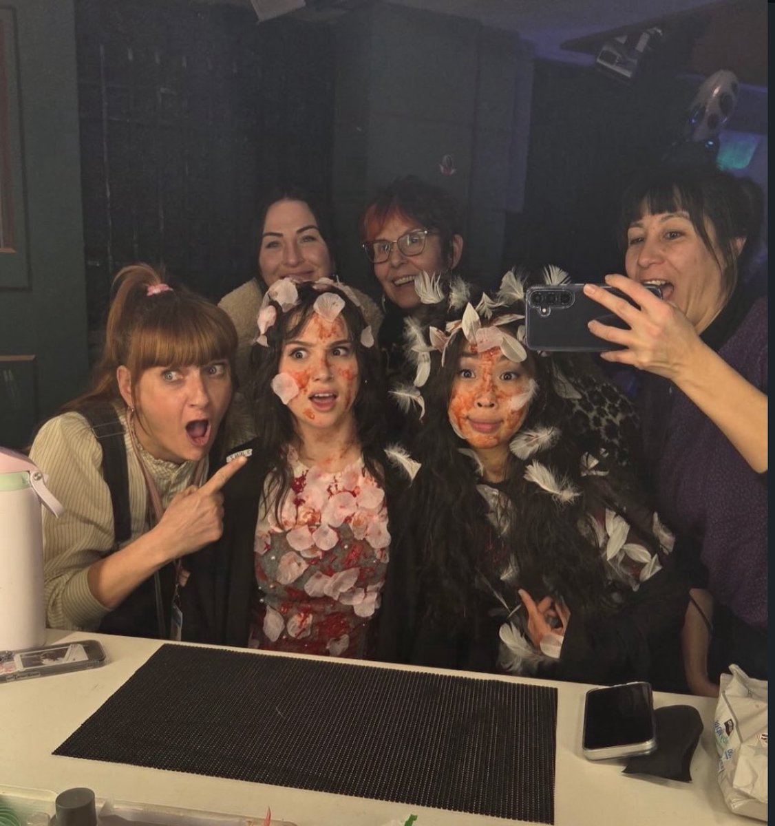 tvhollywoodarts's tweet photo. ARE YOU READY FOR IT?

While you wait for the second batch of #HollywoodArts, catch a sneak peek behind the scenes (of the upcoming episodes) with the amazing makeup artists who bring these iconic looks to life!

HOLLYWOOD ARTS is now available on @Netflix. https://t.co/kWYnpWcIL0
