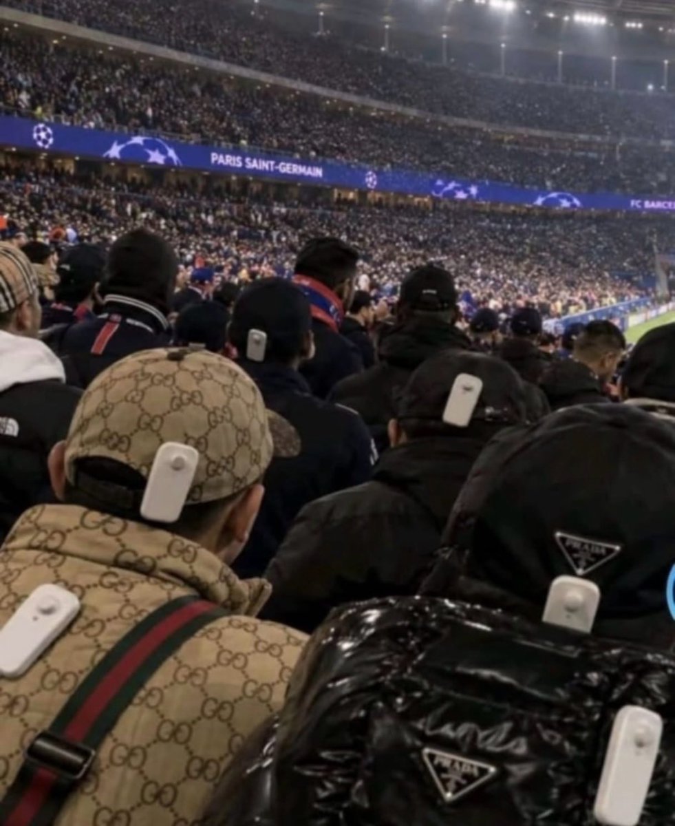 TrollFootball's tweet photo. PSG fans at the game tonight https://t.co/W39oAxbgYo