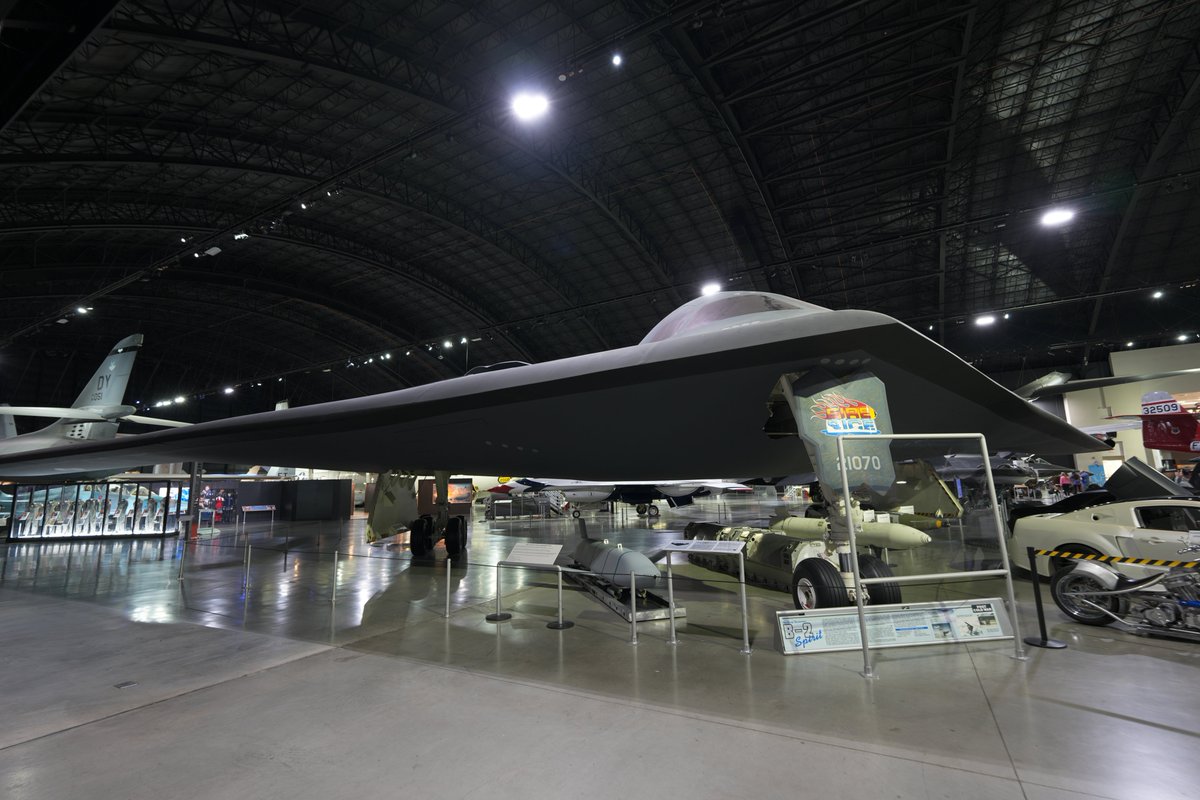 ouma_channel's tweet photo. 空飛ぶ金塊
B-2・スピリット

#おうまチャンネル米国旅行記2026 https://t.co/HX79dwxpNU
