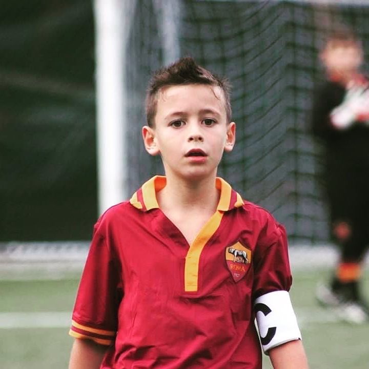 pure_romanista's tweet photo. “Il gol in Champions con la fascia da capitano? Un sogno e un onore.”

🎙️ Niccolò Pisilli

@SkySport https://t.co/8J5VrUflND