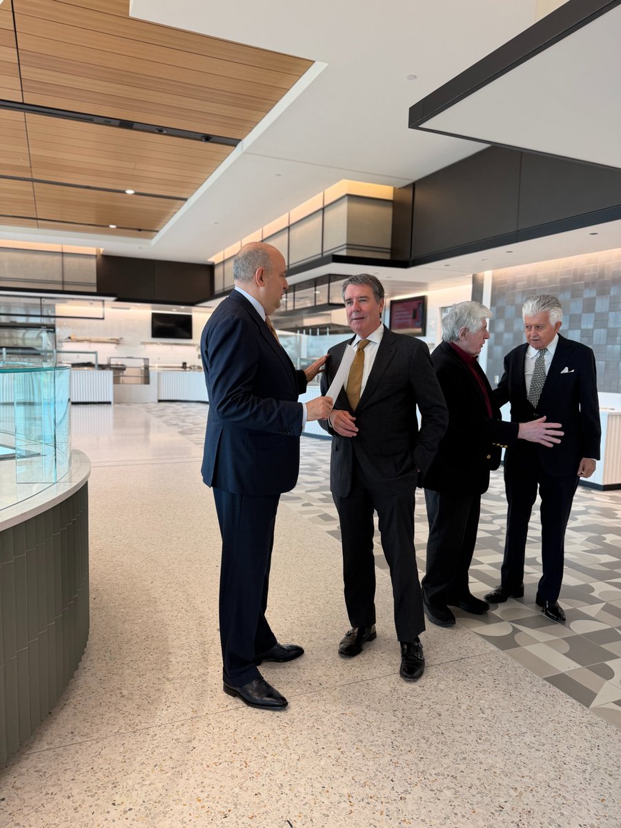 BrinkerHarding's tweet photo. Yesterday I joined Applied Underwriters to cut the ribbon on their new 270,000 square foot headquarters at Heartwood Preserve. Seven years after groundbreaking, it's open, and it will be home to 2,000 employees.

That's 2,000 paychecks for Omaha families. A huge investment in our city. Congrats to everyone at Applied Underwriters!