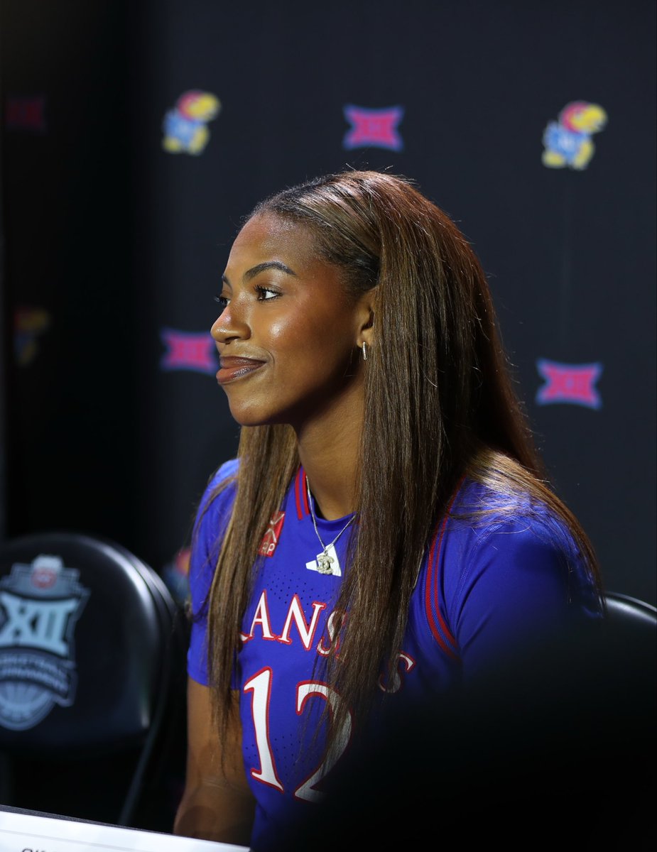 Big12Conference's tweet photo. Jayhawks have the floor 😮‍💨 https://t.co/ggY1KxmRS7