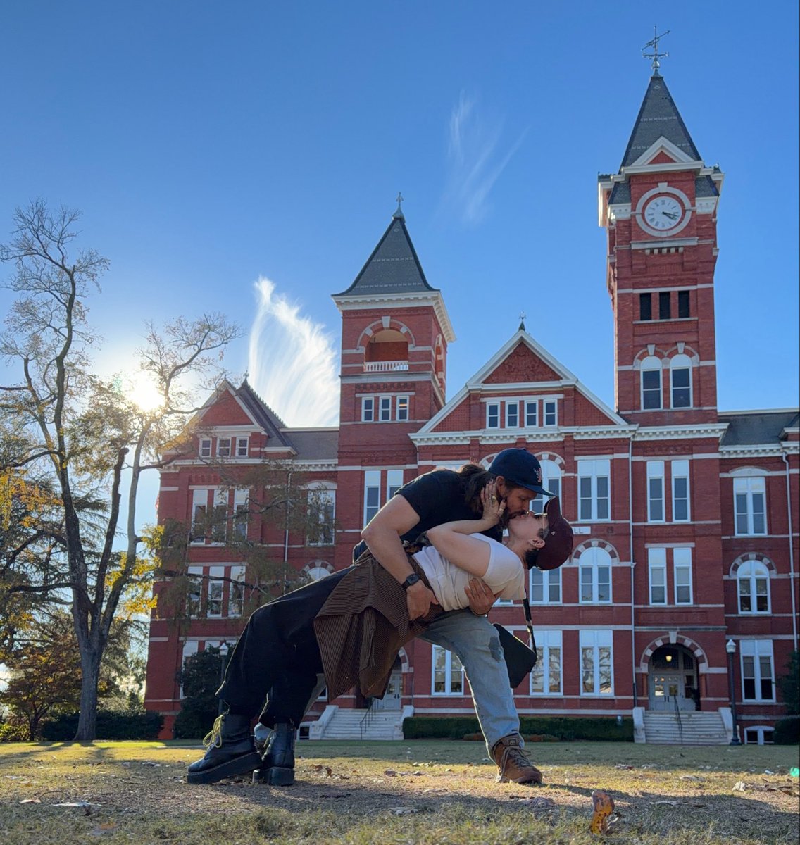 by3art's tweet photo. The set up vs the shot #WarDamn #AuburnNow #AuburnForever https://t.co/BnCKJGwx7S