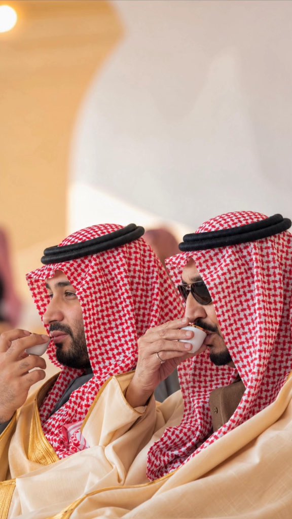 nasser_2030m's tweet photo. 🇸🇦 الـ سعود  إذا حضرو ، حضرت الهيبة، وإذا تكلّمو ، أنصت العالم.

هنا وطنٌ لا يُقاس حضوره بالكلام، بل بثقله ومكانته وأفعاله. 🇸🇦 https://t.co/jTFg1dMngZ