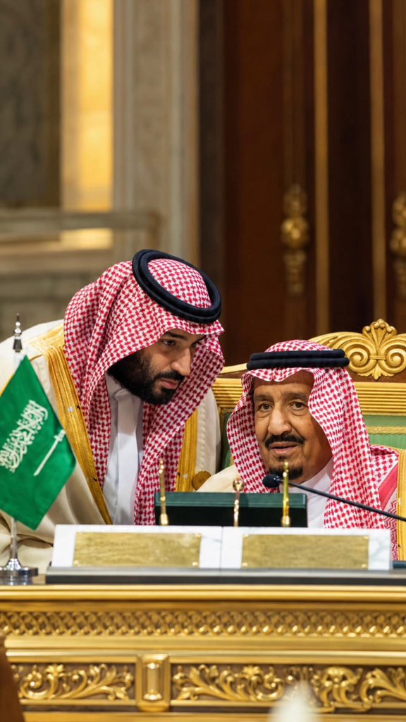 nasser_2030m's tweet photo. 🇸🇦 الـ سعود  إذا حضرو ، حضرت الهيبة، وإذا تكلّمو ، أنصت العالم.

هنا وطنٌ لا يُقاس حضوره بالكلام، بل بثقله ومكانته وأفعاله. 🇸🇦 https://t.co/jTFg1dMngZ