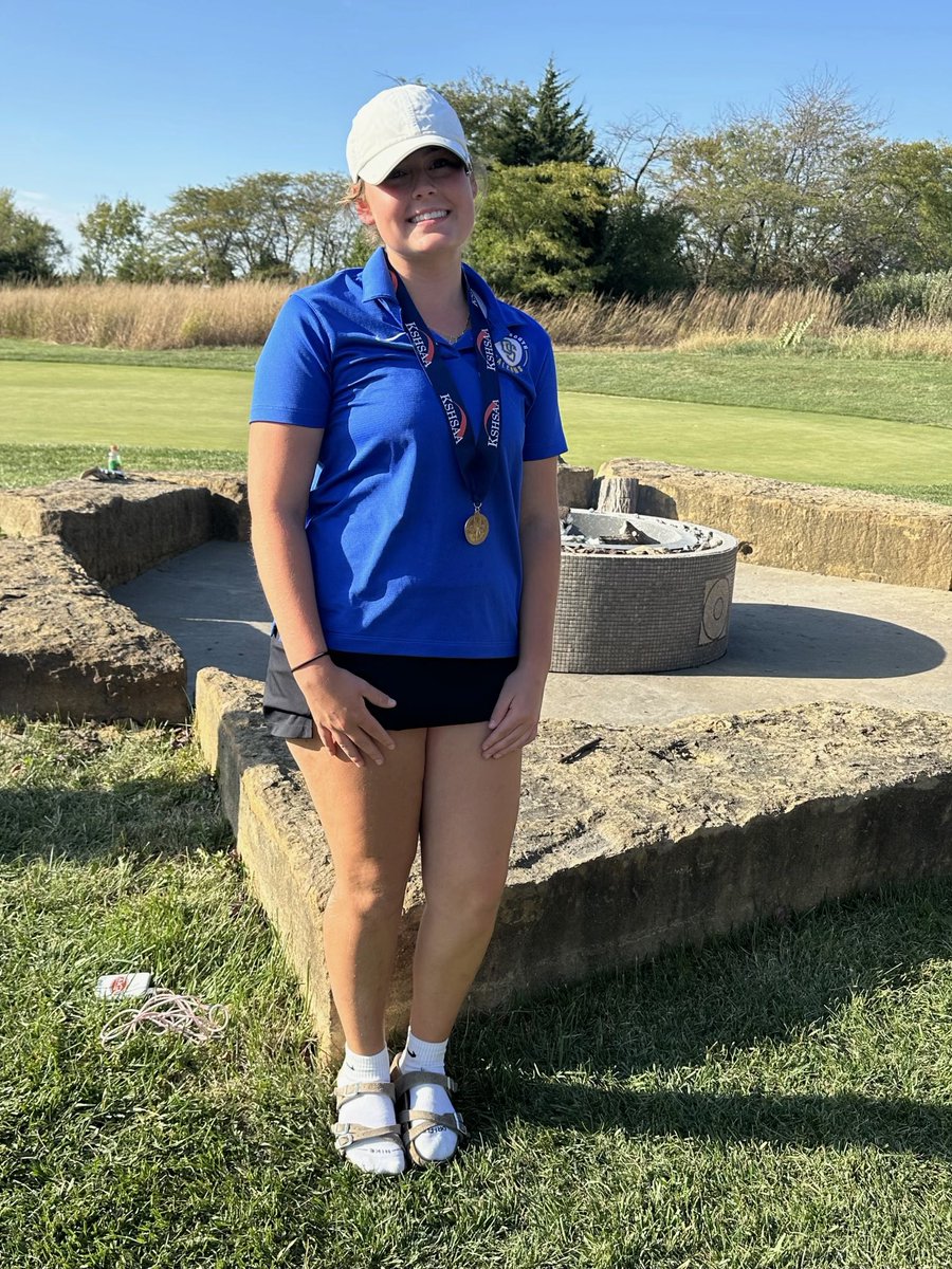 os_falcon_golf's tweet photo. Congratulations to Caroline Parks (Sr) on finishing 8th place at the Kansas 6A State Tournament! An amazing way to cap a legendary career! #EarnIt https://t.co/8hCSS36hhU