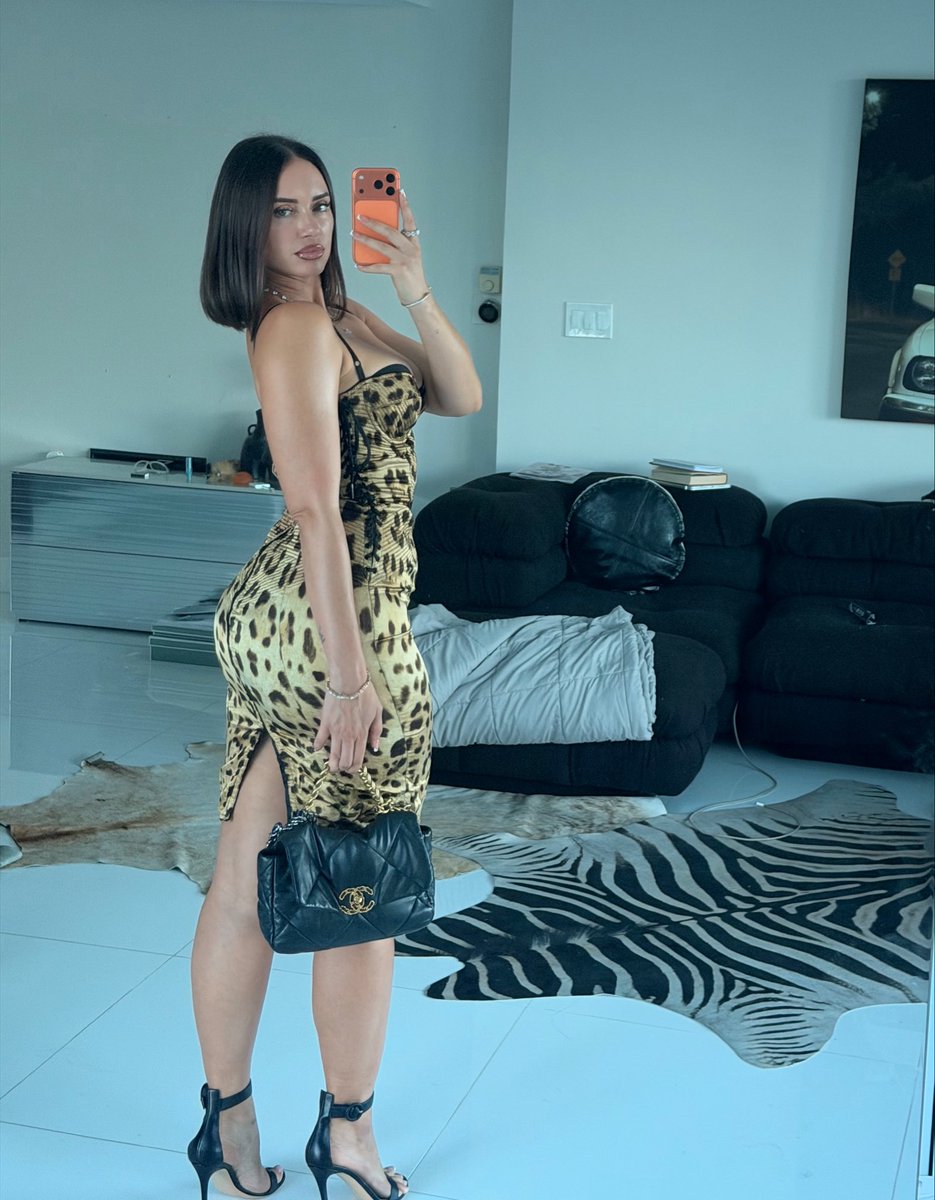 YesJulz's tweet photo. https://t.co/Q6ZHHP5S2J