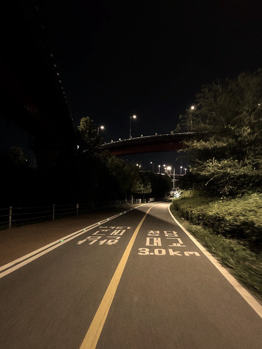 unrcvelment's tweet photo. ⠀

good evening, cuties! decided to treat myself with a nightly run.. and then after i might run to the nearest 7/11 and eat some ramen, and might try and find some Pokémon card packs i could probably show me opening, but did everyone enjoy their wonderful tuesday overall? https://t.co/pxp7PsvBGX