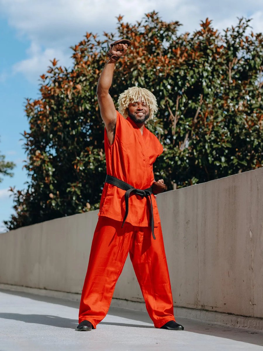 punkblackdotcom's tweet photo. In honor of the new Street Fighter film, show some love to these awesome cosplayers! Why is it so hard to find a black Zangief cosplayer?
Chun Li @tiarabreecospla 
Blanka - richardxlibra on IG 
Ken - cosplaysbyshinobi IG 
Cammy @TajMirage https://t.co/MMP3v0xPGQ