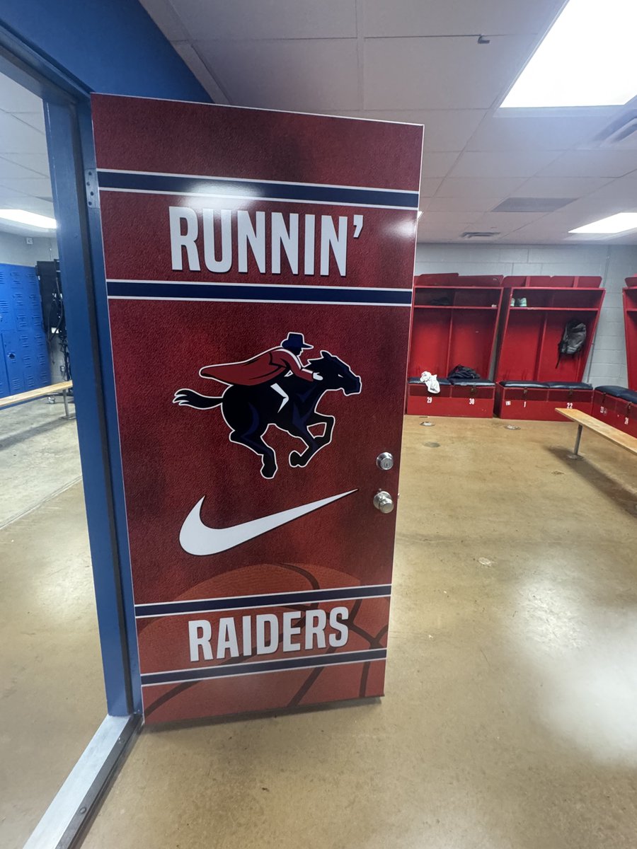 GC_Image's tweet photo. New door wraps for Southwest Basketball in Fort Worth, Texas. We always enjoy working with the Raiders!!
#gcifamily #basketball #doorwraps https://t.co/DWTQ2EVxVR