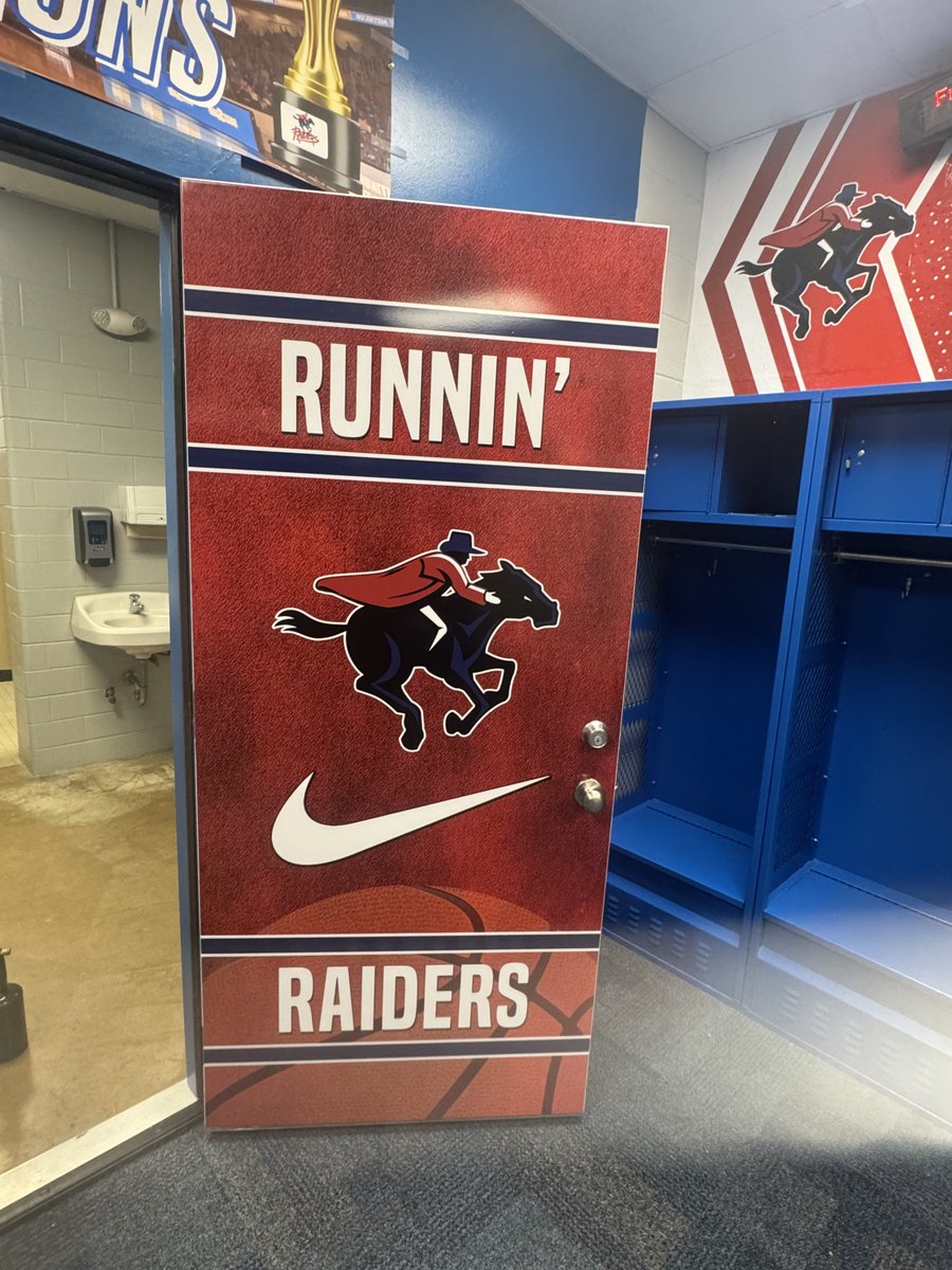 GC_Image's tweet photo. New door wraps for Southwest Basketball in Fort Worth, Texas. We always enjoy working with the Raiders!!
#gcifamily #basketball #doorwraps https://t.co/DWTQ2EVxVR