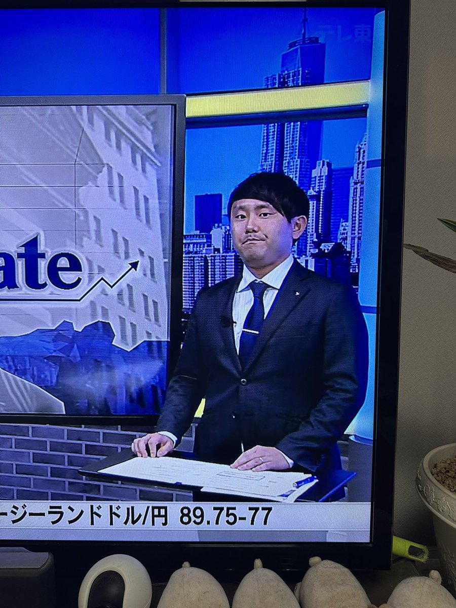 nksd8435's tweet photo. テレ東 モーサテの人選 https://t.co/TKdvsOTCcM