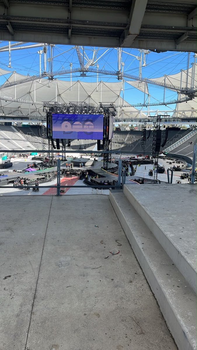 pjmmyghope's tweet photo. Pqp que lindo que está o palco na Argentina 😍🥺 https://t.co/CteDx1u7xh