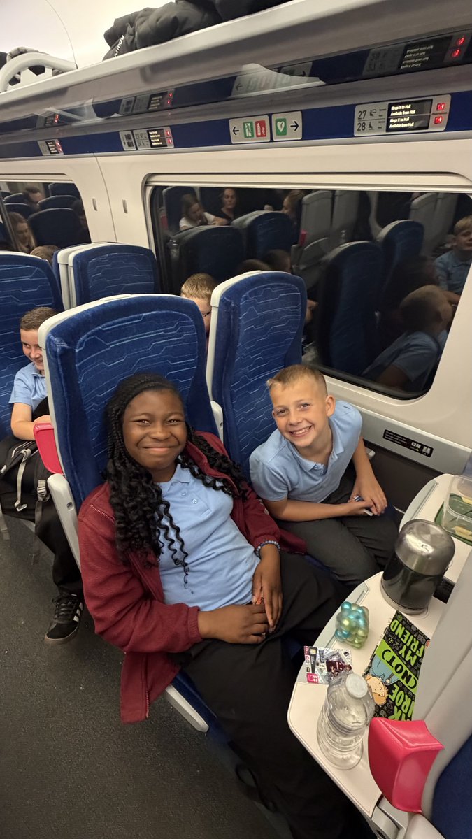NeasdenPrimary's tweet photo. All aboard back to Hull @childrensuni @HumberEdTrust https://t.co/mctjtl83Wd