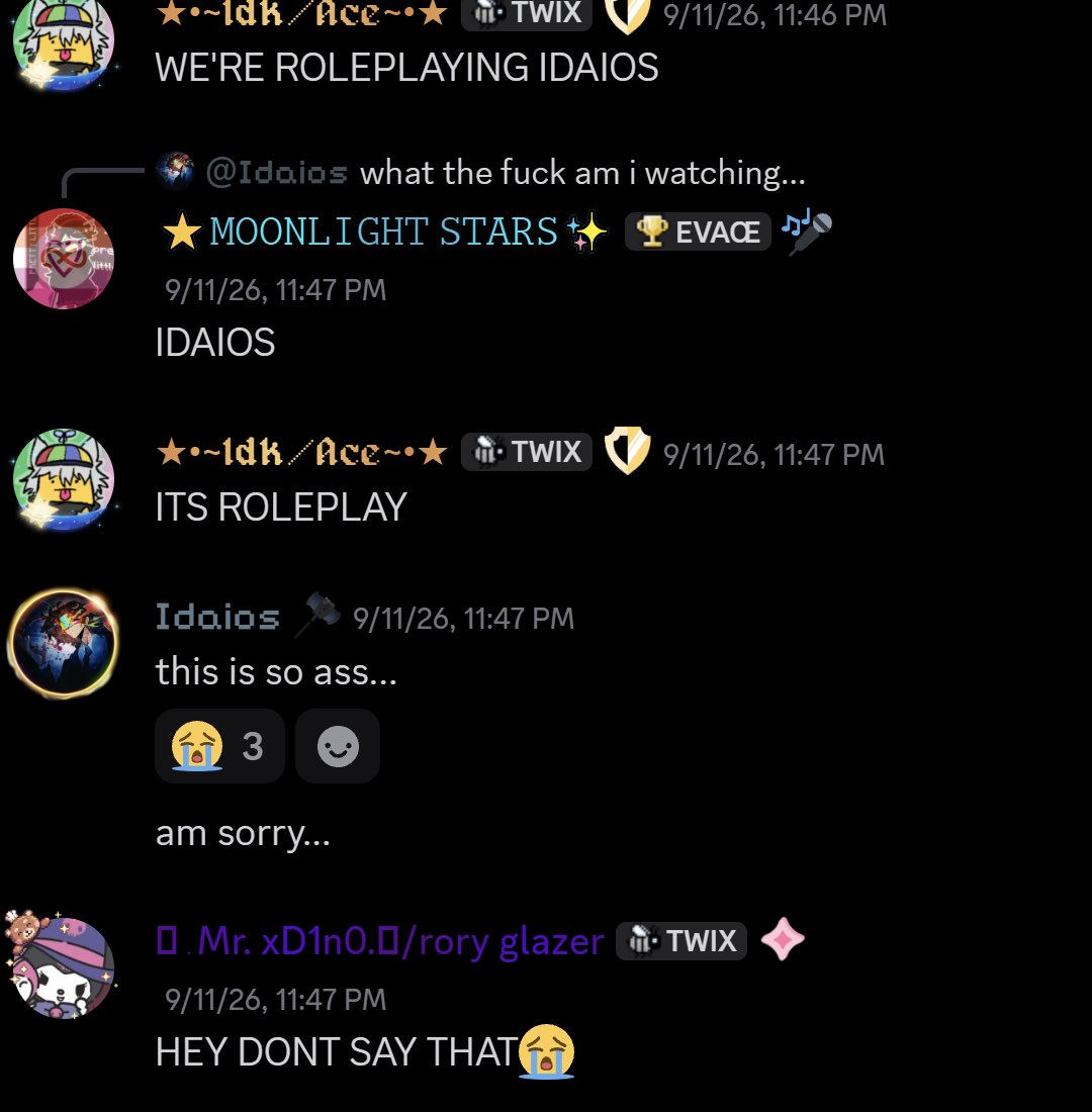 avl6xee's tweet photo. everyone is talking about twixxel but what about idaios this man is selfish and arrogant 

How can you work as a staff member with something like THAT

Then he is going to say "uh but I never say thisss🤓🤢"  #TWIXXELDISBAND #IDAIOSDISBAND https://t.co/xqWBrKjNlN