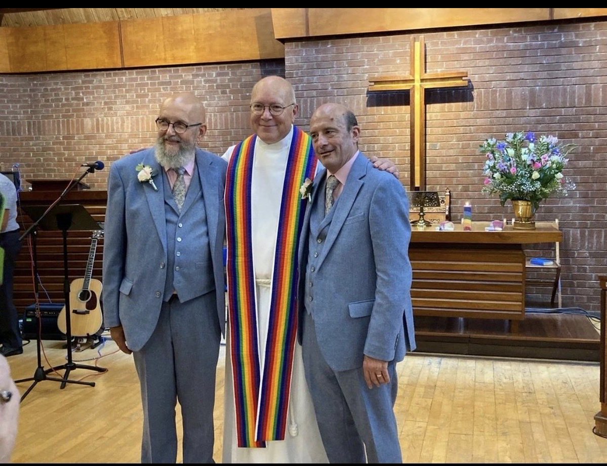 Yoni_888's tweet photo. @pmddomingos I now pronounce you husband and… husband. 🌈💀 https://t.co/PQ64PTyI21