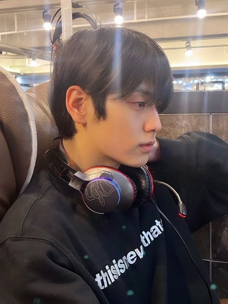 N0RUL3SALE's tweet photo. #WithloveforSoobin
Soobin es alguien que ama los videojuegos de PC como LOL https://t.co/km6QutUx3F