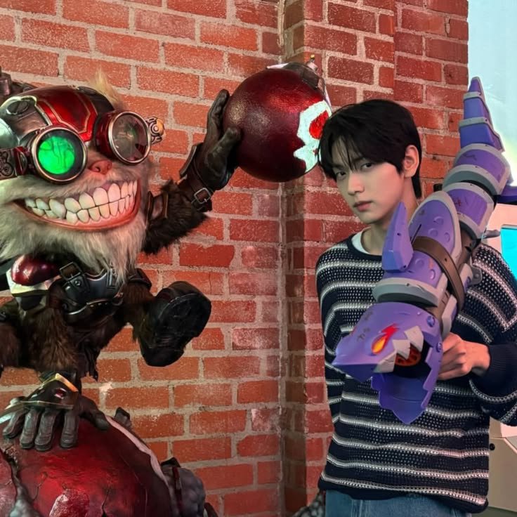 N0RUL3SALE's tweet photo. #WithloveforSoobin
Soobin es alguien que ama los videojuegos de PC como LOL https://t.co/km6QutUx3F