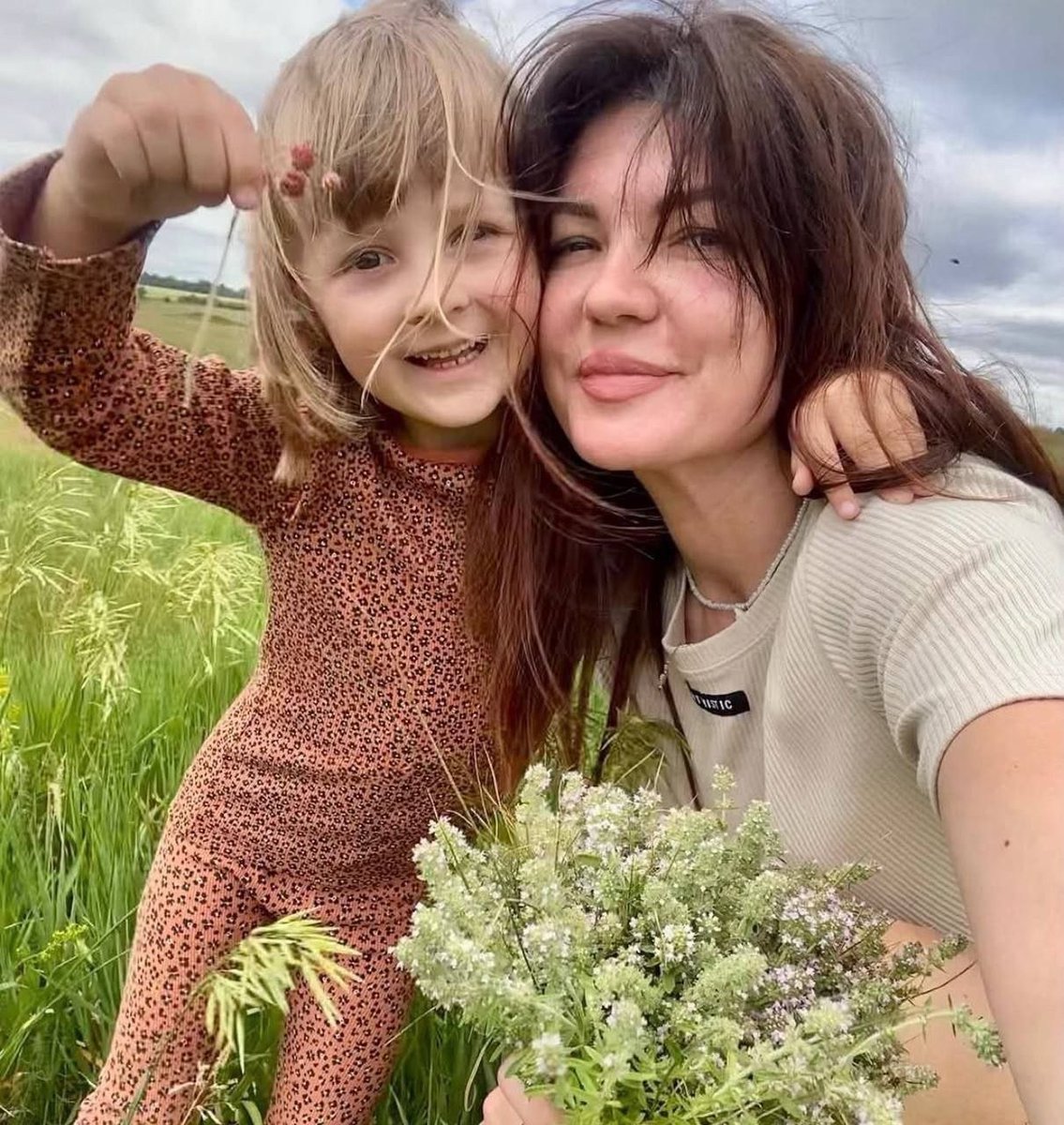 Gerashchenko_en's tweet photo. Marianna Krasiuk is among those killed by a Russian drone strike yesterday in Nova Vodolaha, Kharkiv region.

Her little daughter, Myroslava, is now in the hospital fighting for her life. https://t.co/jV4ckMhNLm