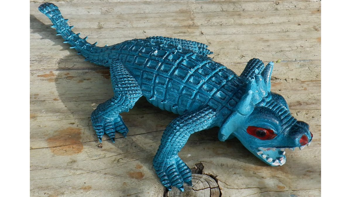 EverRotating's tweet photo. Here's a vintage dinosaur from the 1970s/1980s. Made in Hong Kong.

#VintageShowAndSell https://t.co/ZnrQXhPHRu